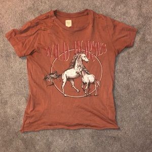 Buckle distressed t-shirt, size Small